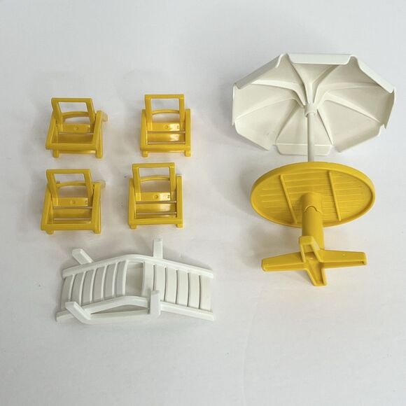 Playmobil 7072 Patio Furniture Set Umbrella Chairs Chaise Table Modern House - Picture 5 of 6